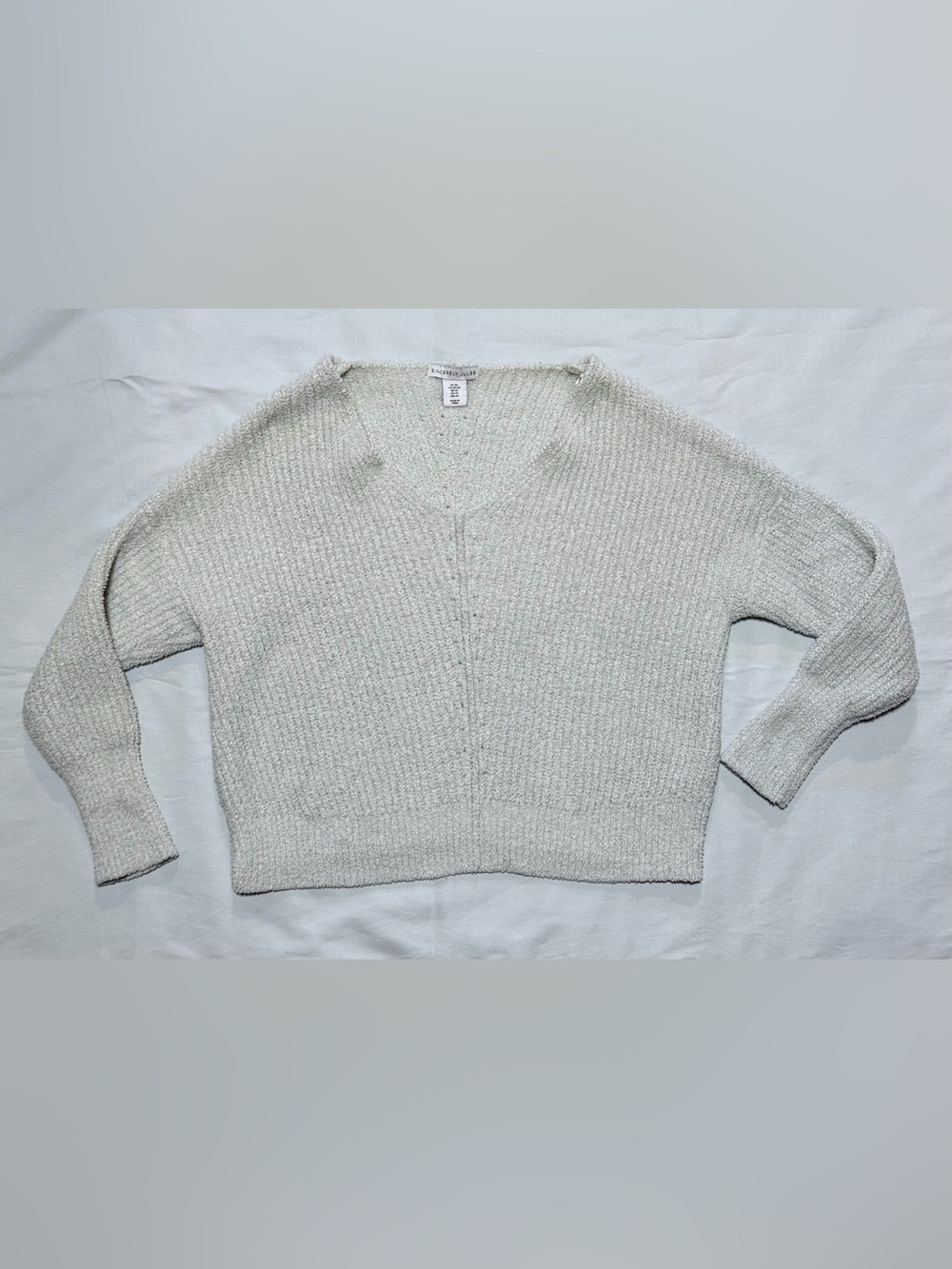 Sincerely Jules Cream Blanket Knit V-Neck Sweater Extra Small (XS)
